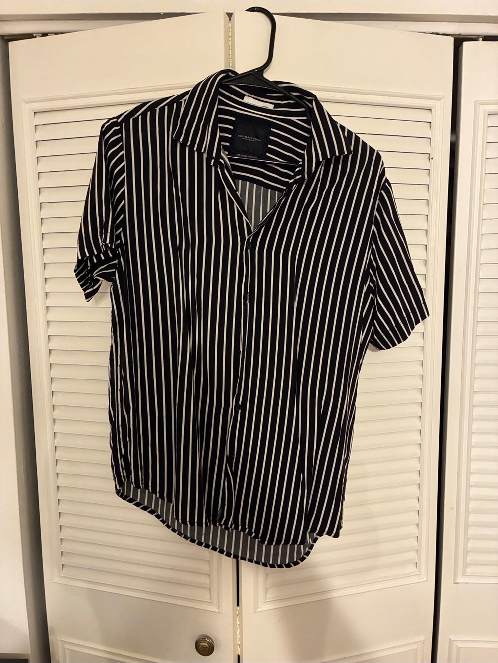 Denim & Flower Black and White Vertical Stripe Short-Sleeve Button-Up